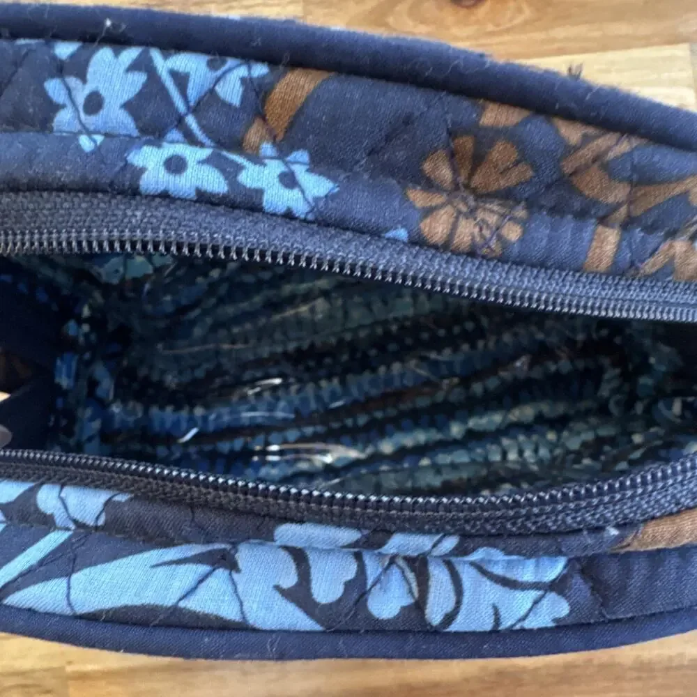 Vera Bradley‎ Blue Brown Floral Quilted Fabric Makeup Bag with Zipper
